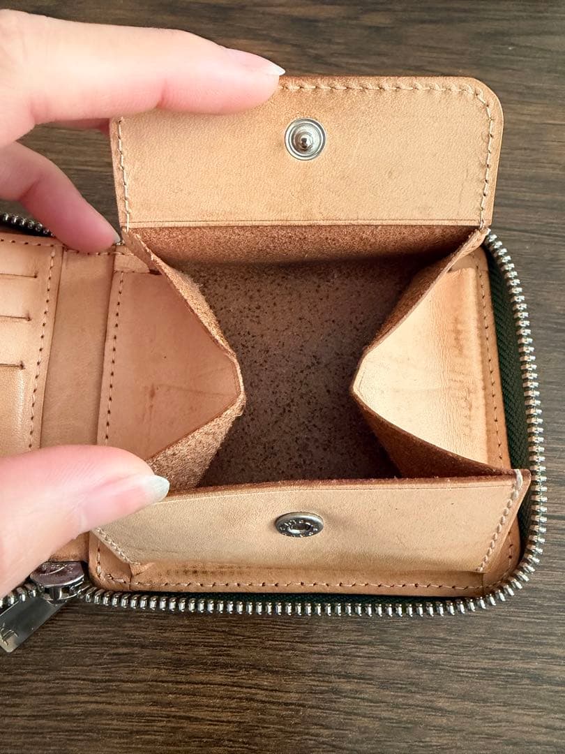 Hender Scheme horizontal zip purse グリーン