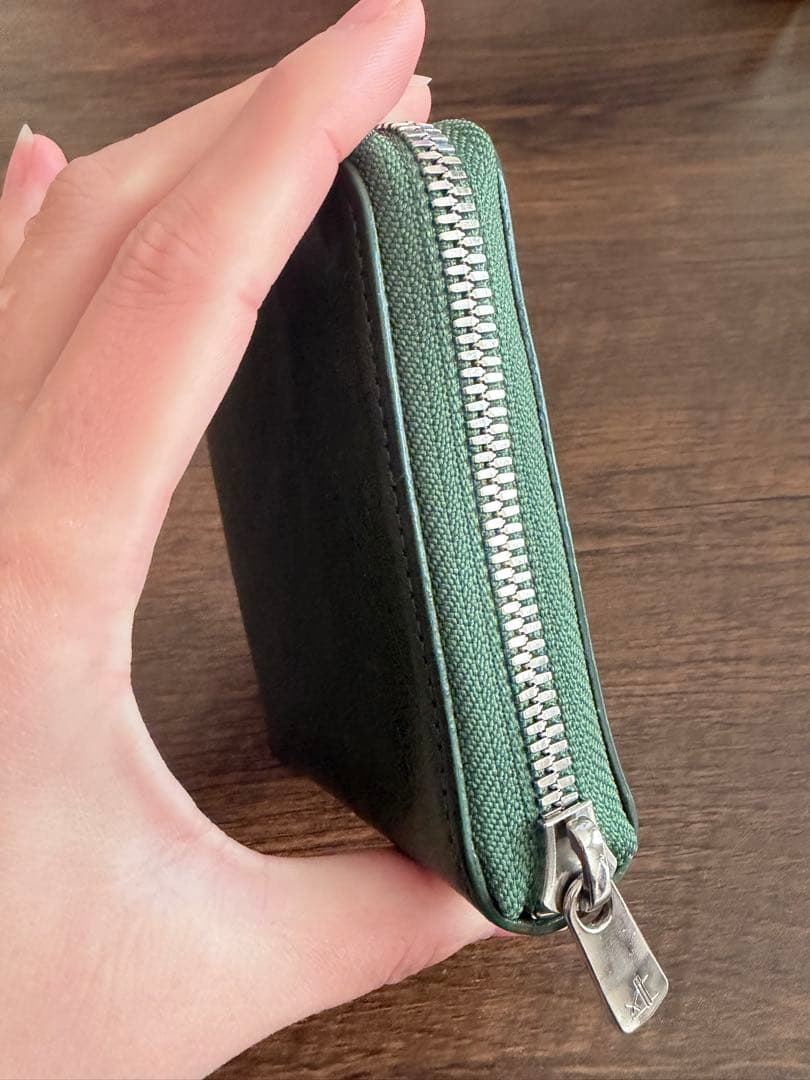 Hender Scheme horizontal zip purse グリーン