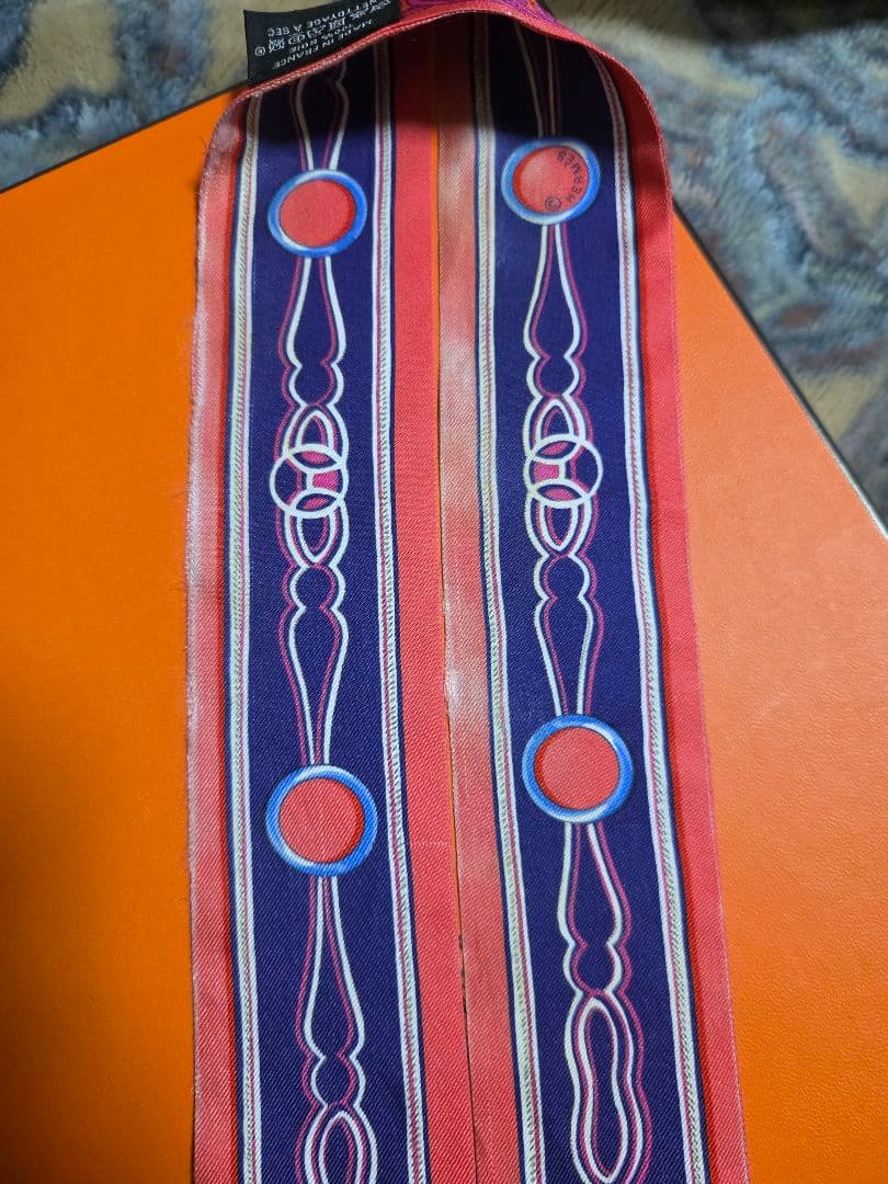 HERMES エルメス　ツイリー2本 タグ付き.●バラ売りX●