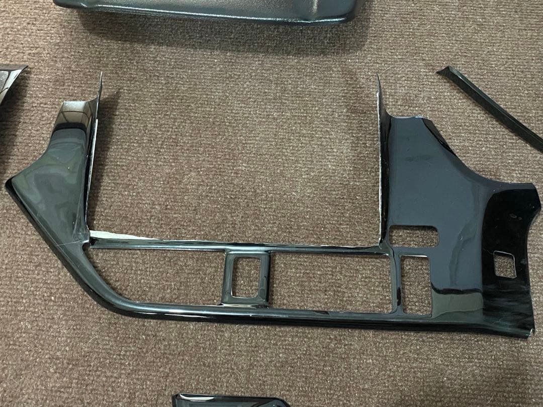 80系ヴォクシー、NOAH、エスクァイア パネル(ピアノブラック) サンバイザー