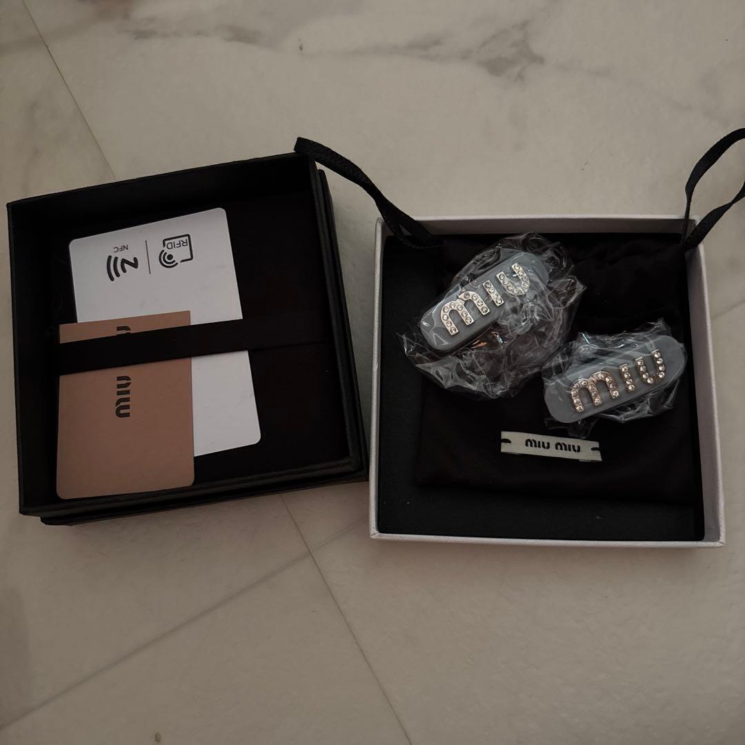 値引不可 MIUMIU ヘアピン ヘアクリップ