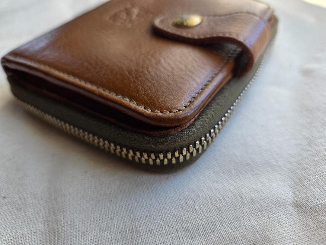 イルビゾンテ レザー 二つ折り財布 シボ ウォレット キャメルブラウン