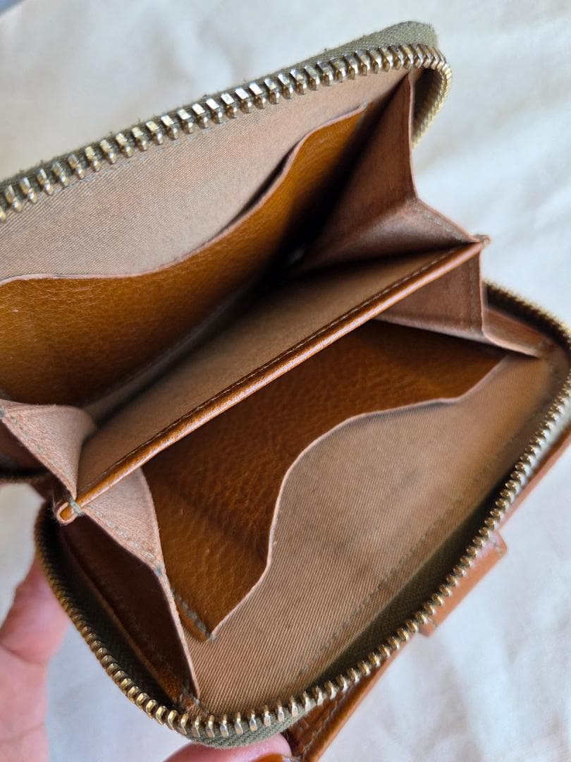 イルビゾンテ レザー 二つ折り財布 シボ ウォレット キャメルブラウン