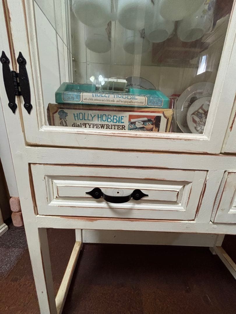 Omi　シャビーホワイトな医療棚風キャビネット