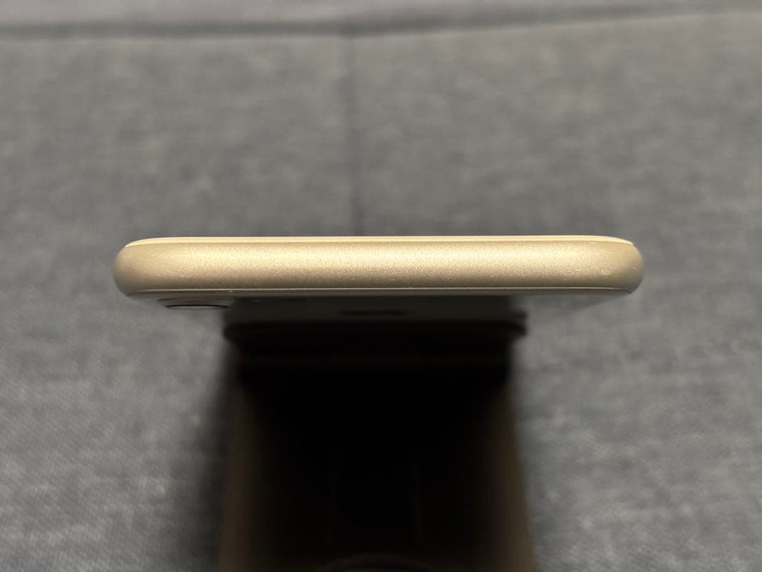 iPhone8本体 64GB シルバー