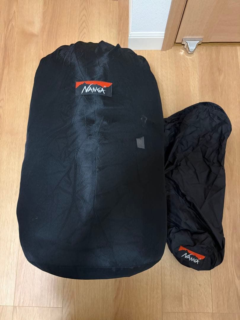 山渓　ナンガ　オーロラ900DX レギュラーオールブラック シェラフ収納袋付き