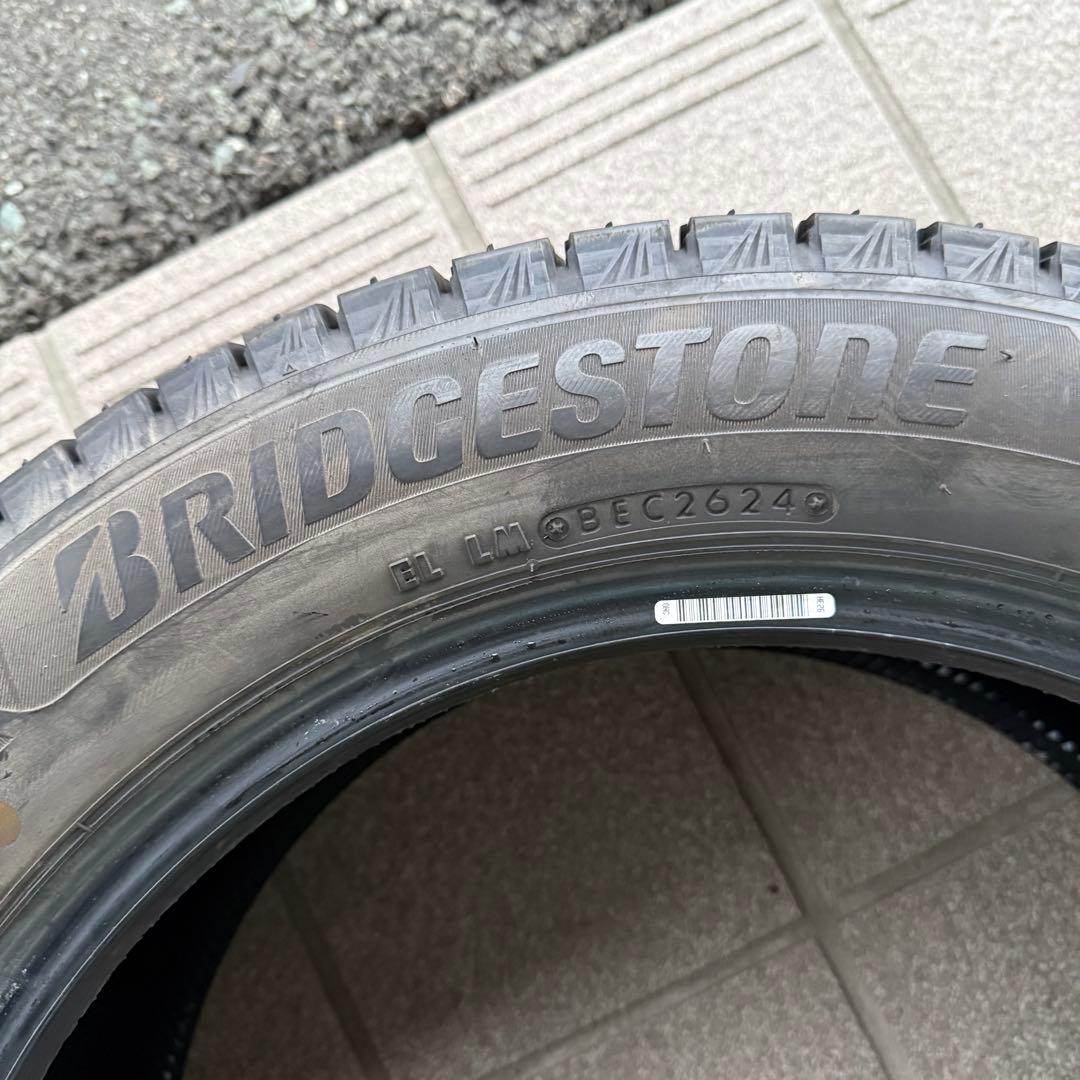 A①215/55R17 ブリヂストンVRX3スタッドレスタイヤ４本