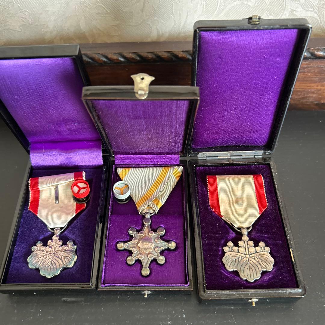 日本軍　勲章　徽章　功七級金鵄勲章　　 支那事變従軍記章等　11点