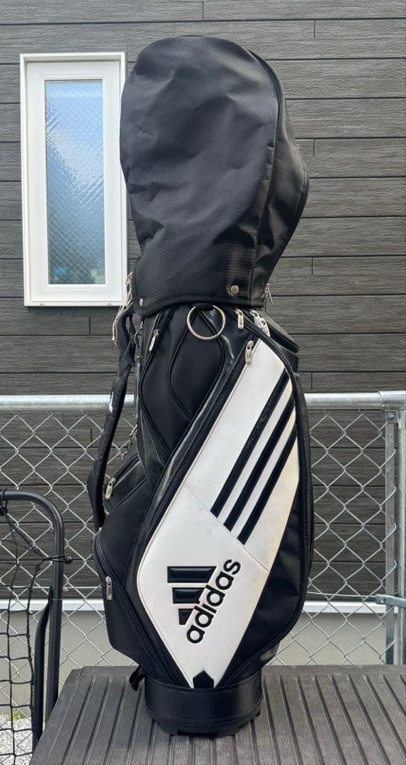 adidas アディダス キャディバッグ ブラック×ホワイト フード付き 4分割