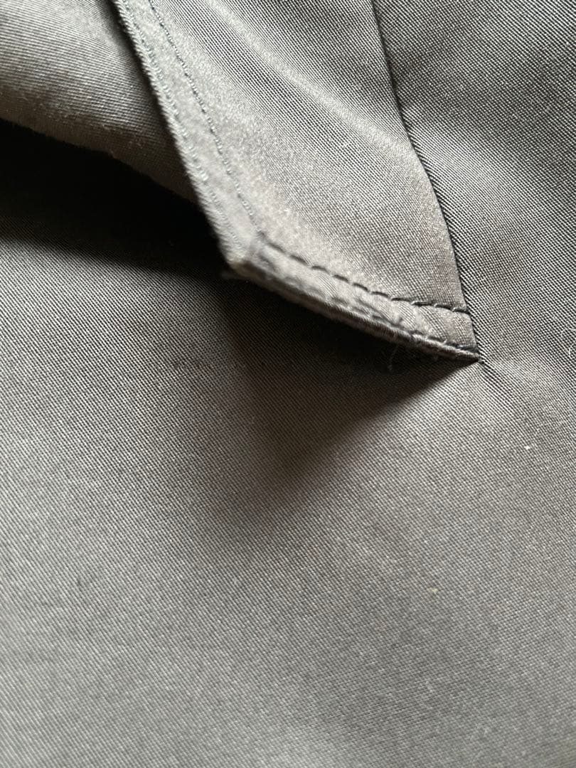 GUCCI グッチ　トレンチコート　ジャケット　黒　イタリア