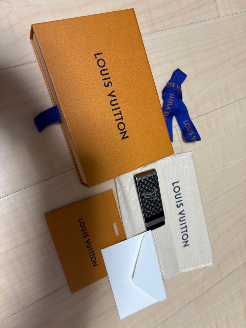 LOUIS VUITTON マネークリップ オレンジ