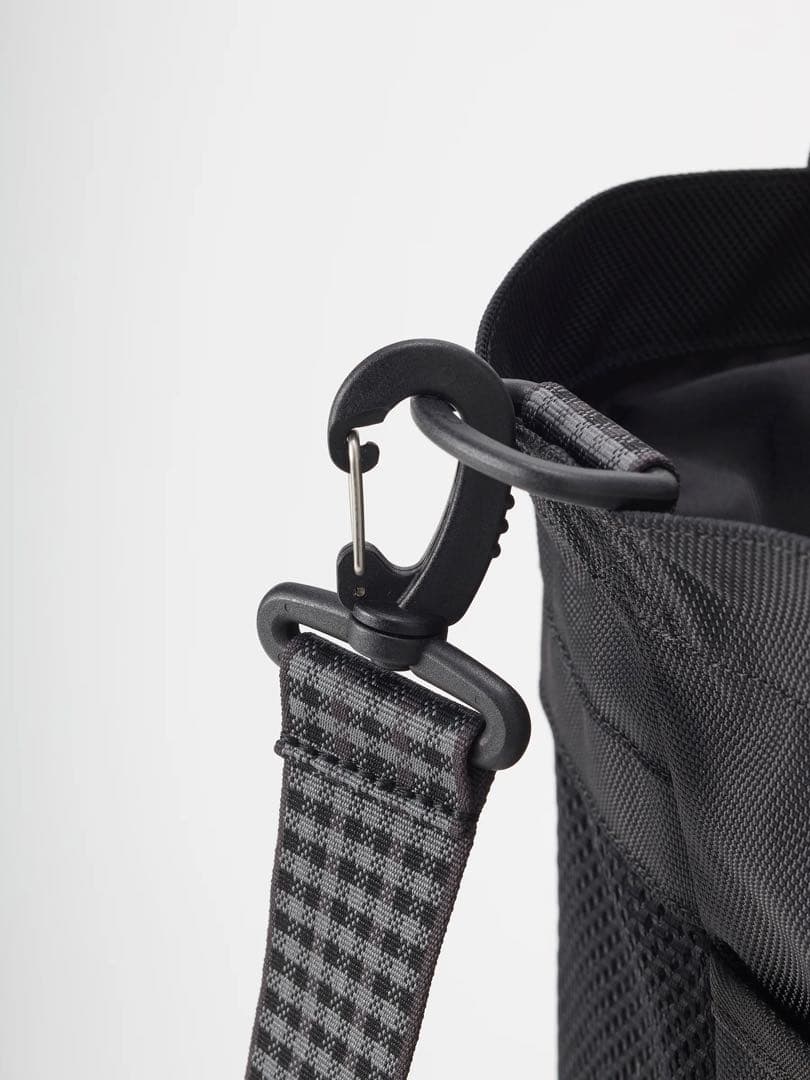 新品未開封 バッグ〈NEW ERA® × familiar〉