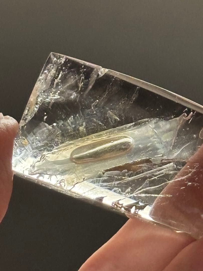 レア　大きめ水入り水晶　マイカ流砂　28g エレスチャル　レインボーありよく動く