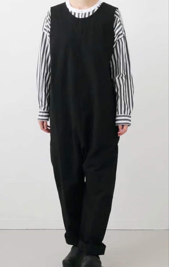 スースースー　サロペット