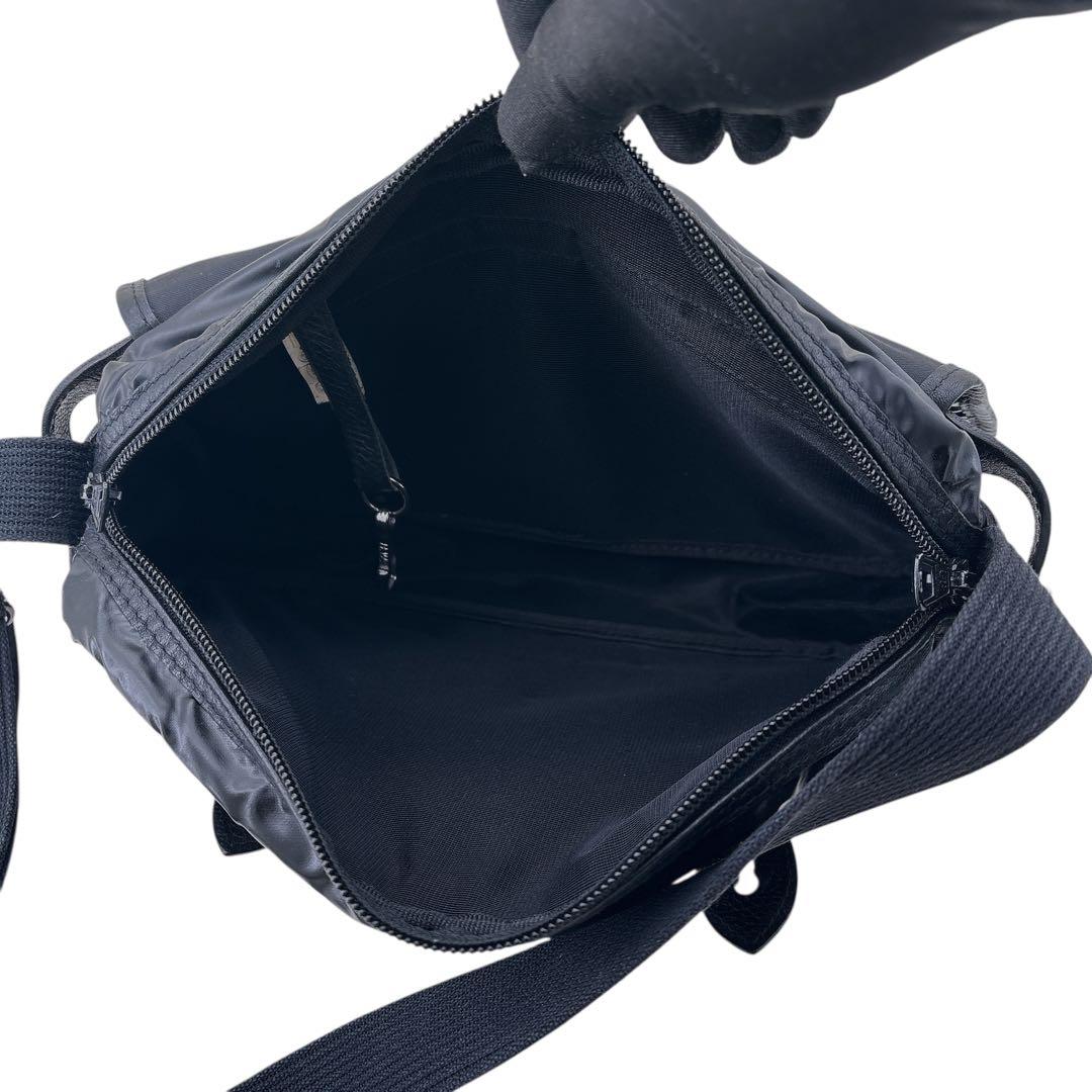 【美品】ハンティングワールド メッセンジャーバッグ サコッシュ バチュークロス