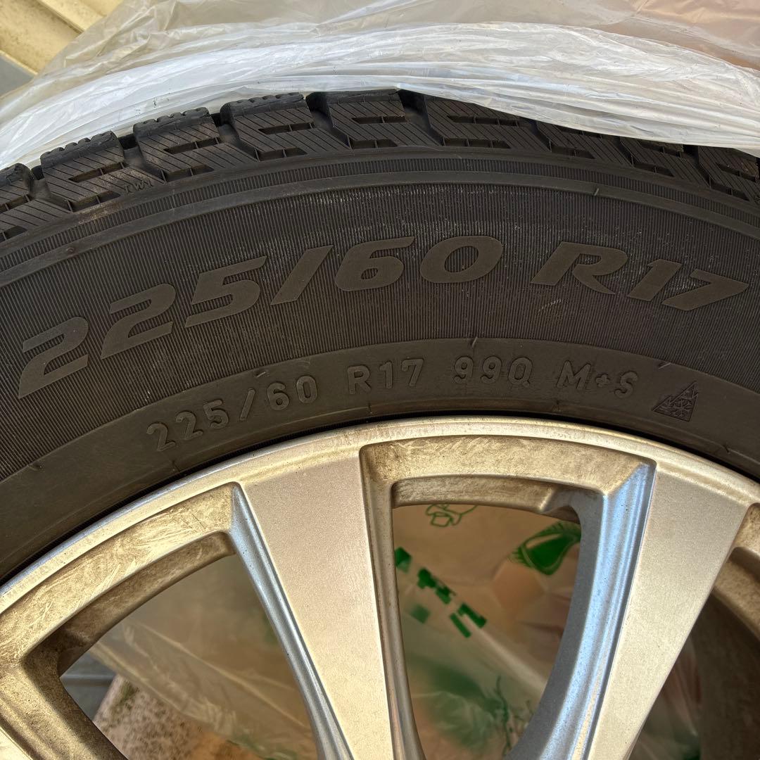 スノータイヤ　スタッドレス　PIRELLI 225/60 4本　 アルファード