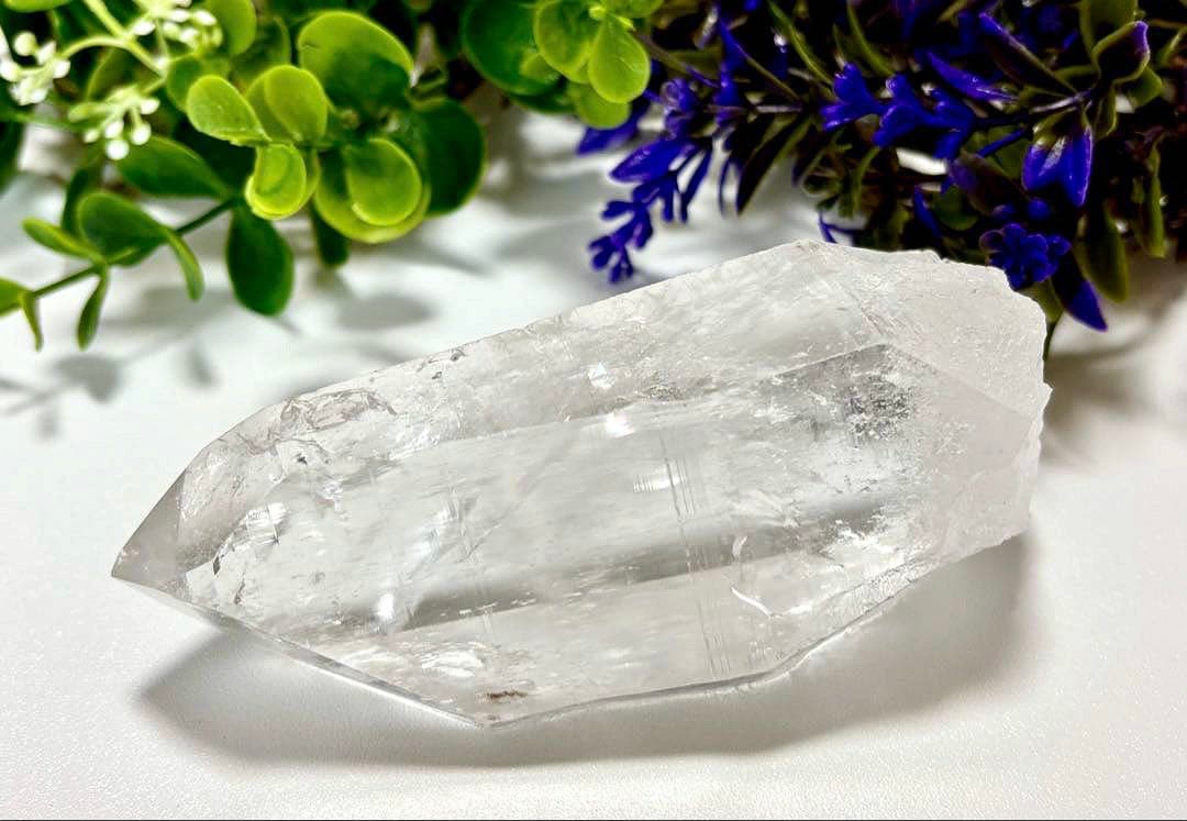 夢幻品質　奇跡の逸品　永遠の愛を願う水晶の究極形態　虹のマスターウラルレムリアン