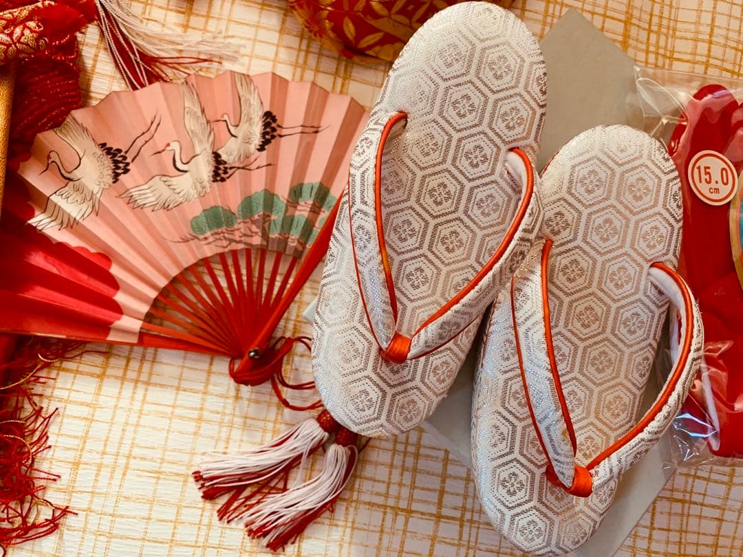 七五三　3歳から5歳の女の子のお支度　お着物は7歳用　はこせこ草履巾着