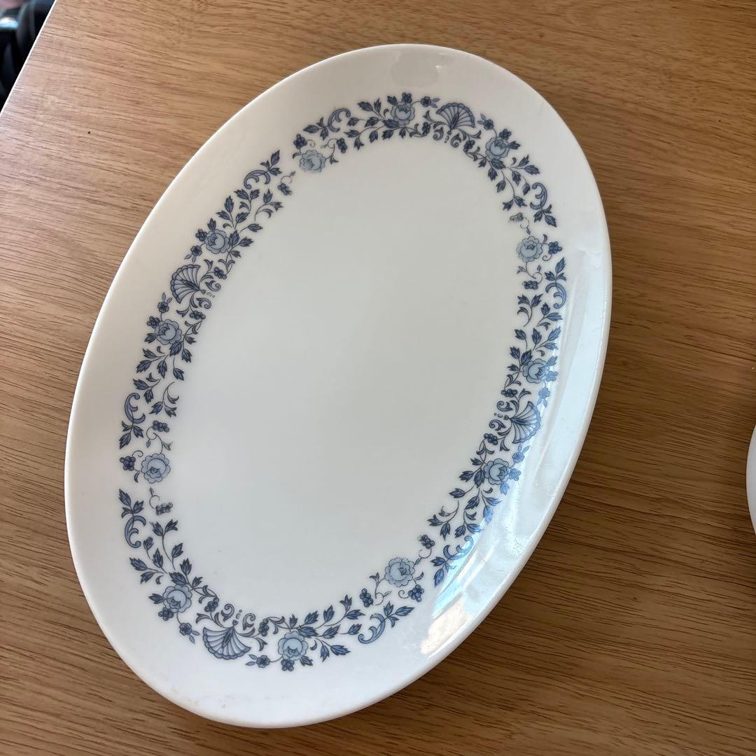 ノリタケ「ロイヤルブルー」シリーズの食器セット（全34点）