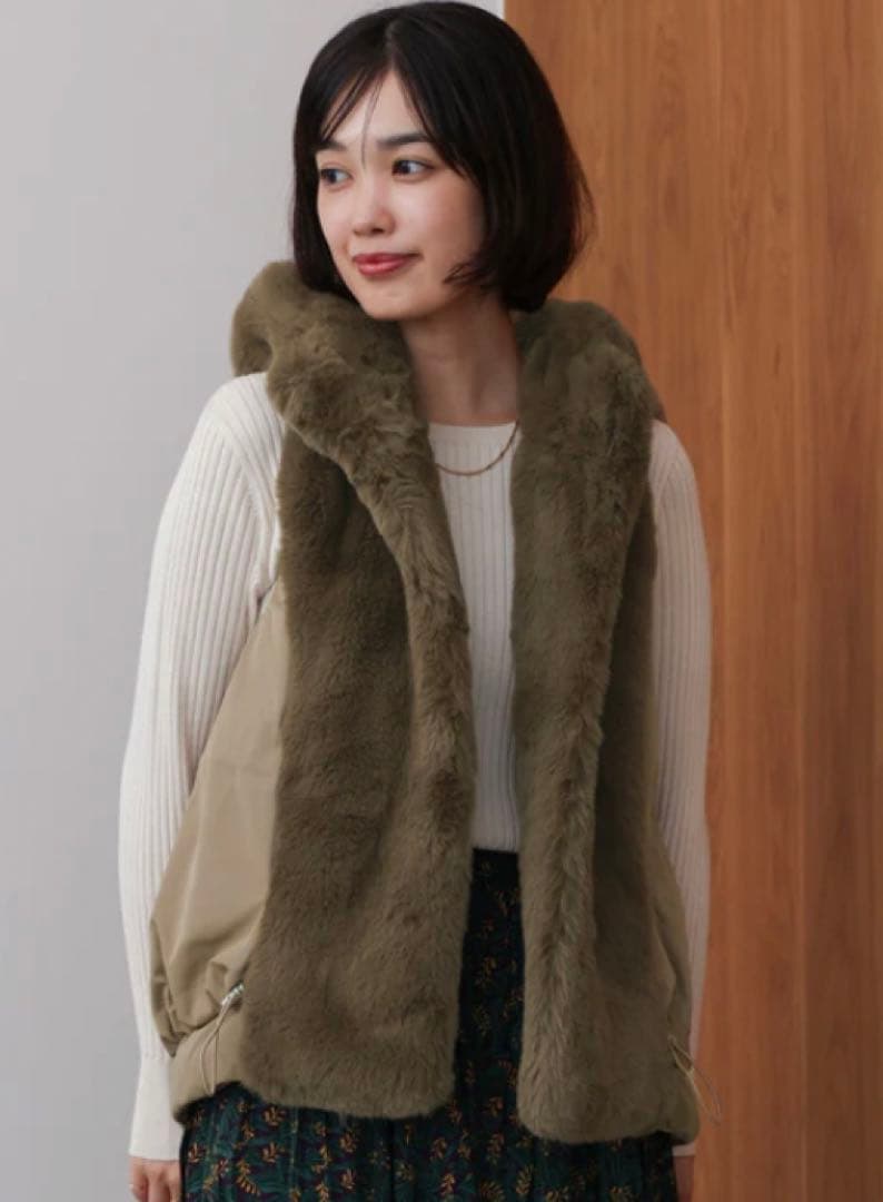 新品！異素材ダウンファーベスト（キャメル）