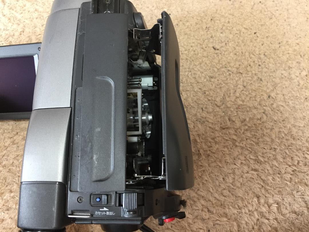 撮影再生ダビングOK　SONY　CCD-TRV513　付属品有　Video8