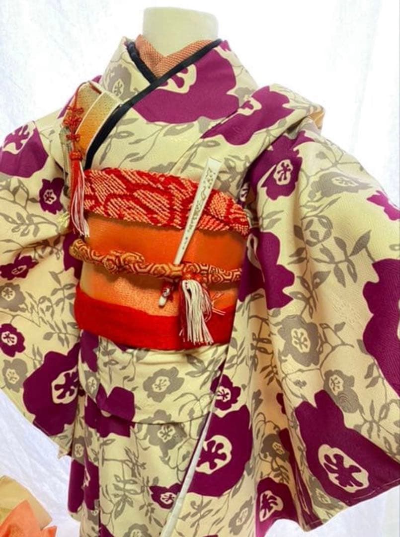 一度着用レトロ柄着物と長襦袢を使った7歳振袖セット