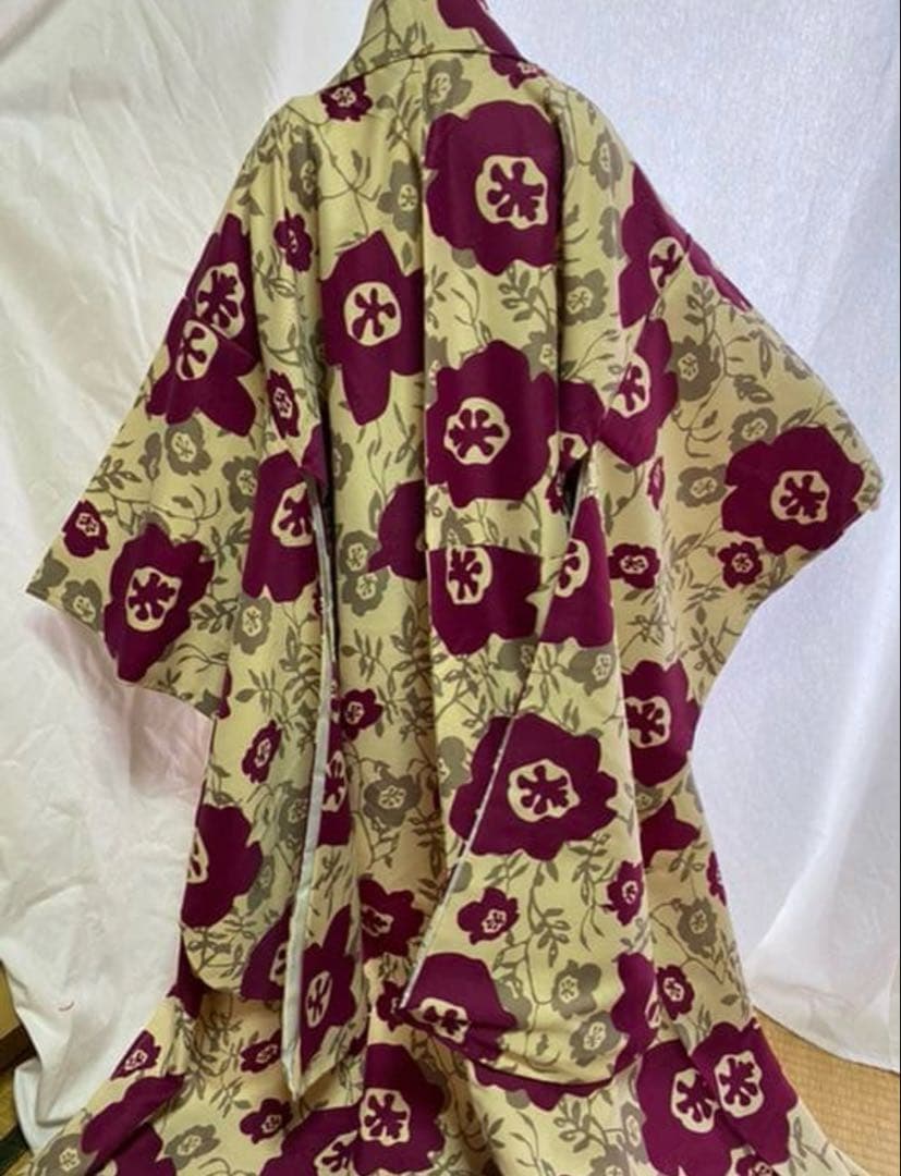 一度着用レトロ柄着物と長襦袢を使った7歳振袖セット