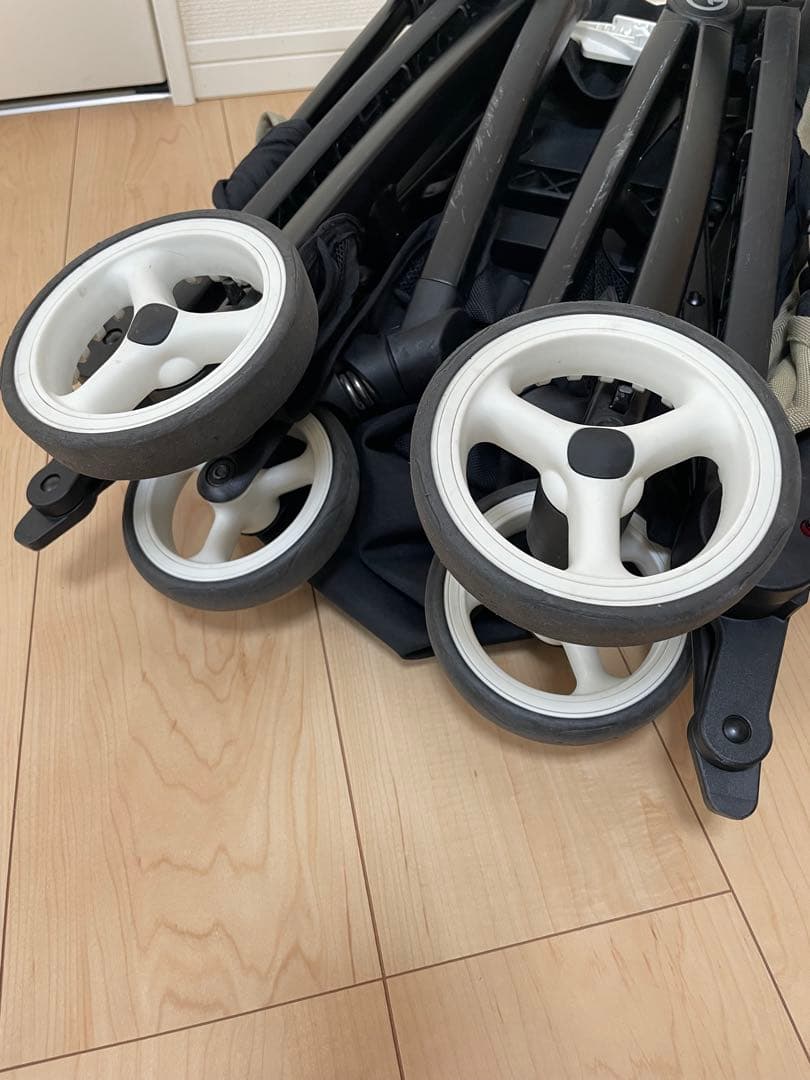 サイベックス リベル ベージュ 色々付いてます