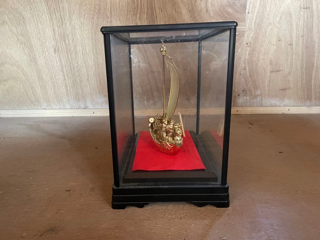 【美品】金色 宝船 置物 ケース付き 縁起物 七福神