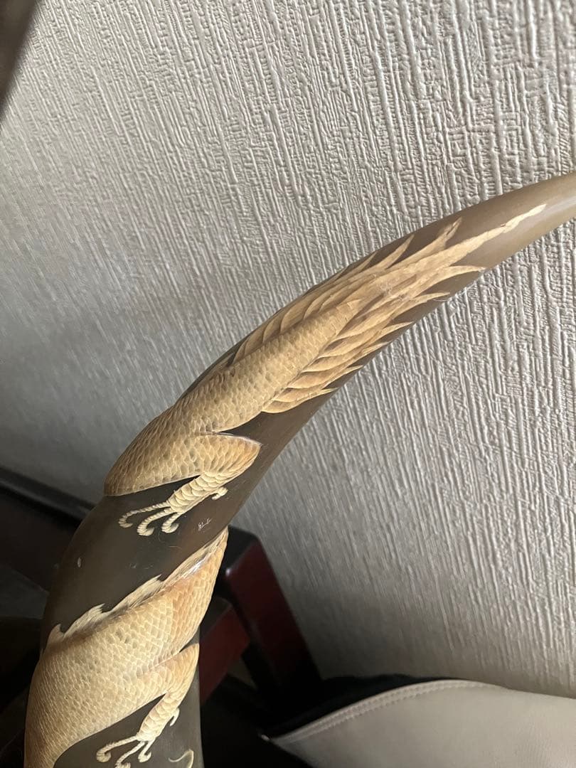 水牛の角 彫刻 龍 ドラゴン 朱雀 神鳥 置物 縁起物