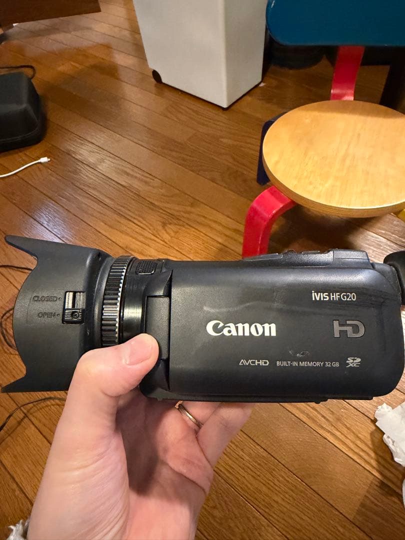 ビデオカメラ Canon iVIS HF G20