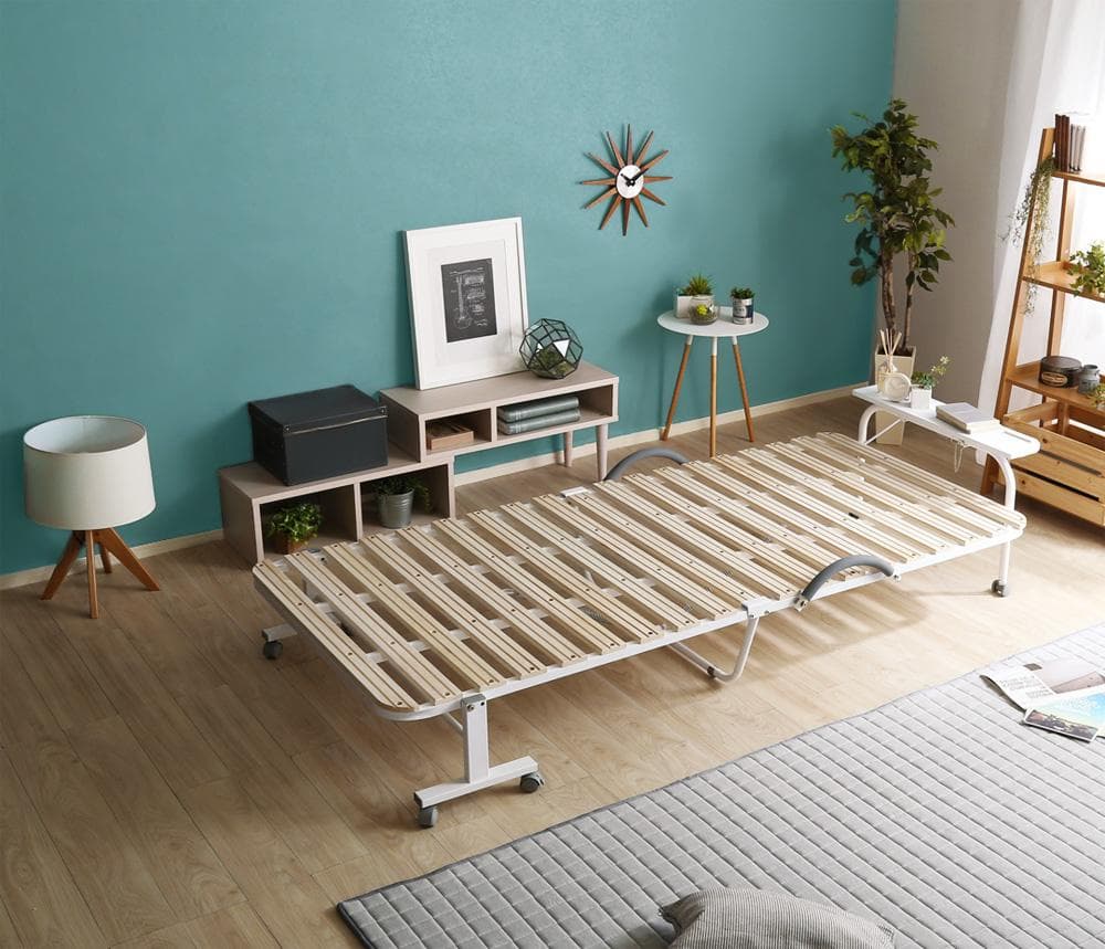 【シングル】 折りたたみ可能な棚コンセント付きすのこベッド　キャスター付き