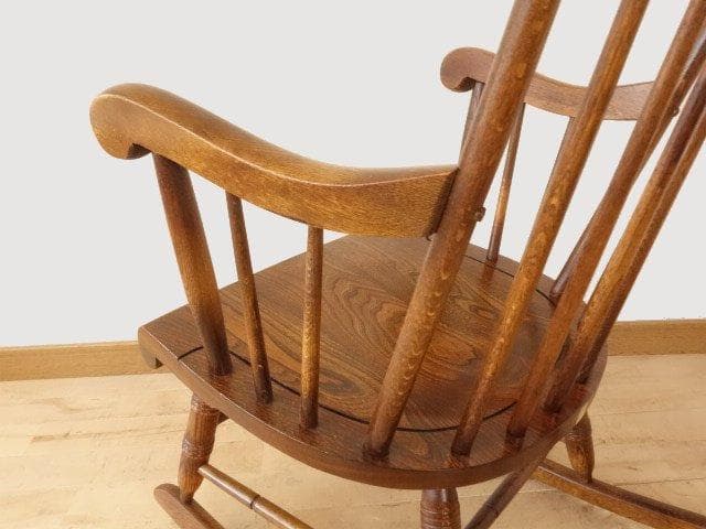 飛騨産業キツツキ　木製　ロッキングチェアー　再塗装済　ＵＳＥＤ