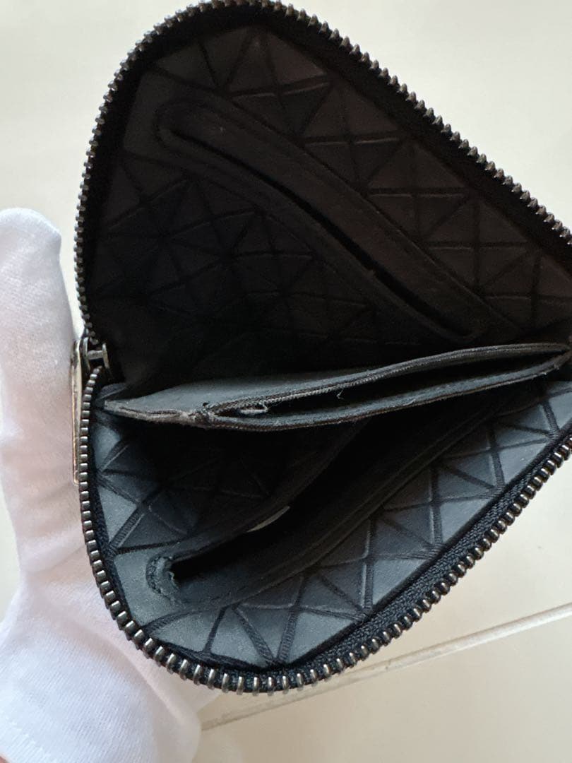 小物 BAOBAO ISSEY MIYAKE CLAM WALLET