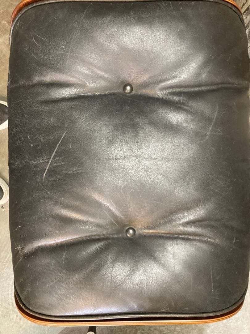 ハーマンミラー　イームズ　EMS レザーラウンドチェア　オットマン別売り