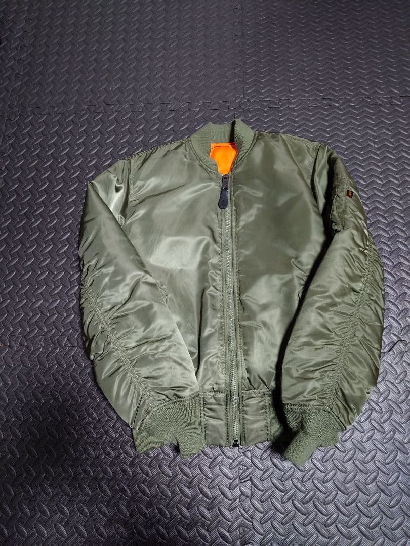 アルファインダストリーズ MA-1 2025年 日本国内流通版