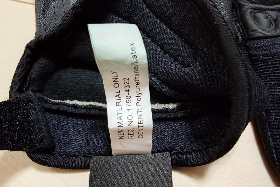 オークリー ファクトリーパイロット2.0グローブ ブラック サイズM