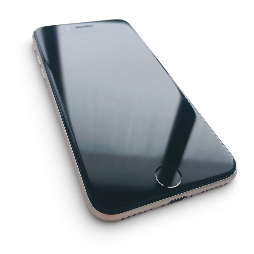 iPhone SE 第3世代　64GB