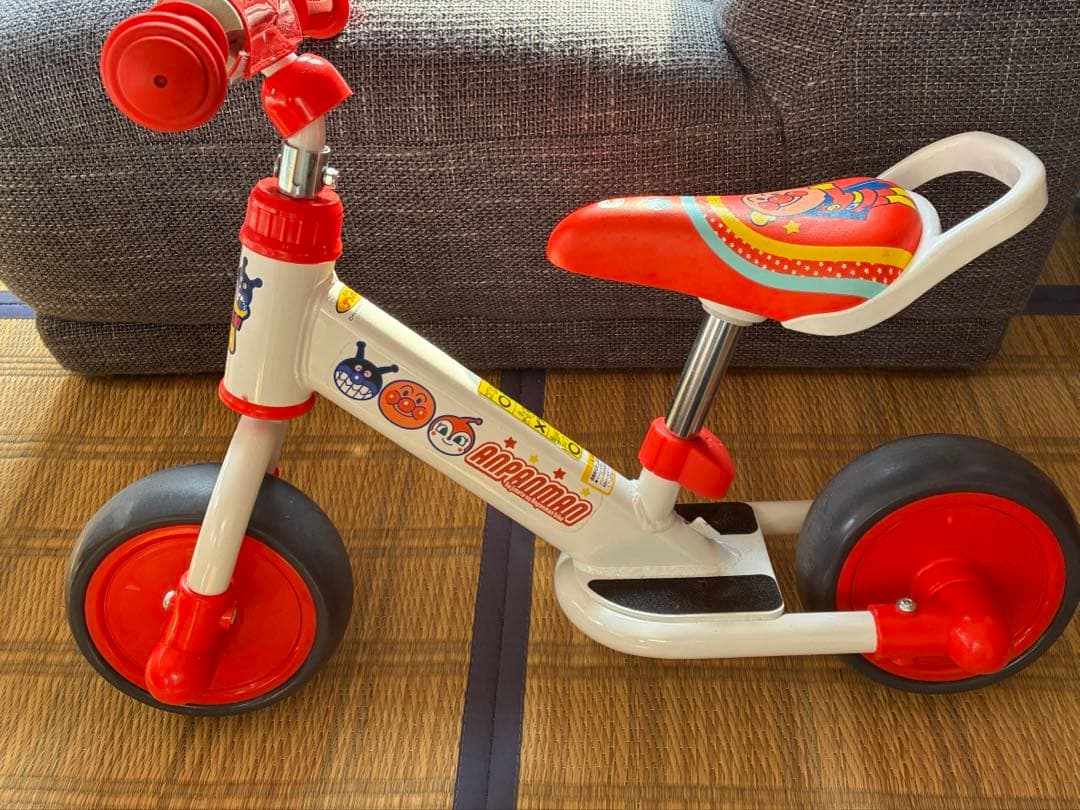 な*ち様 アンパンマン二輪車+ヘルメット