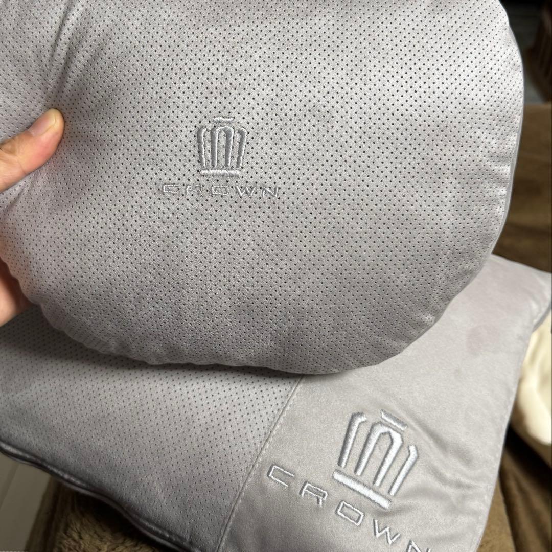 16代目クラウンロゴ入り車用クッションシリーズ