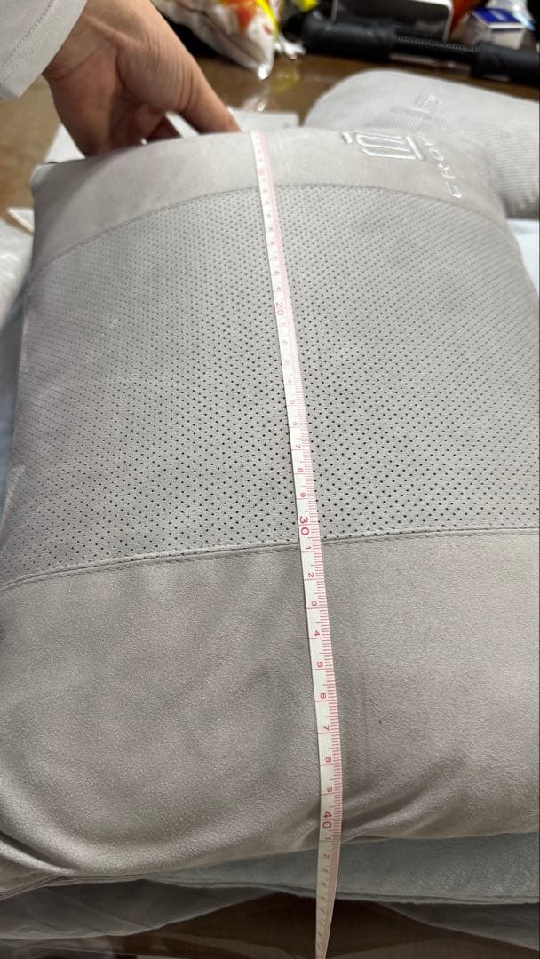 16代目クラウンロゴ入り車用クッションシリーズ