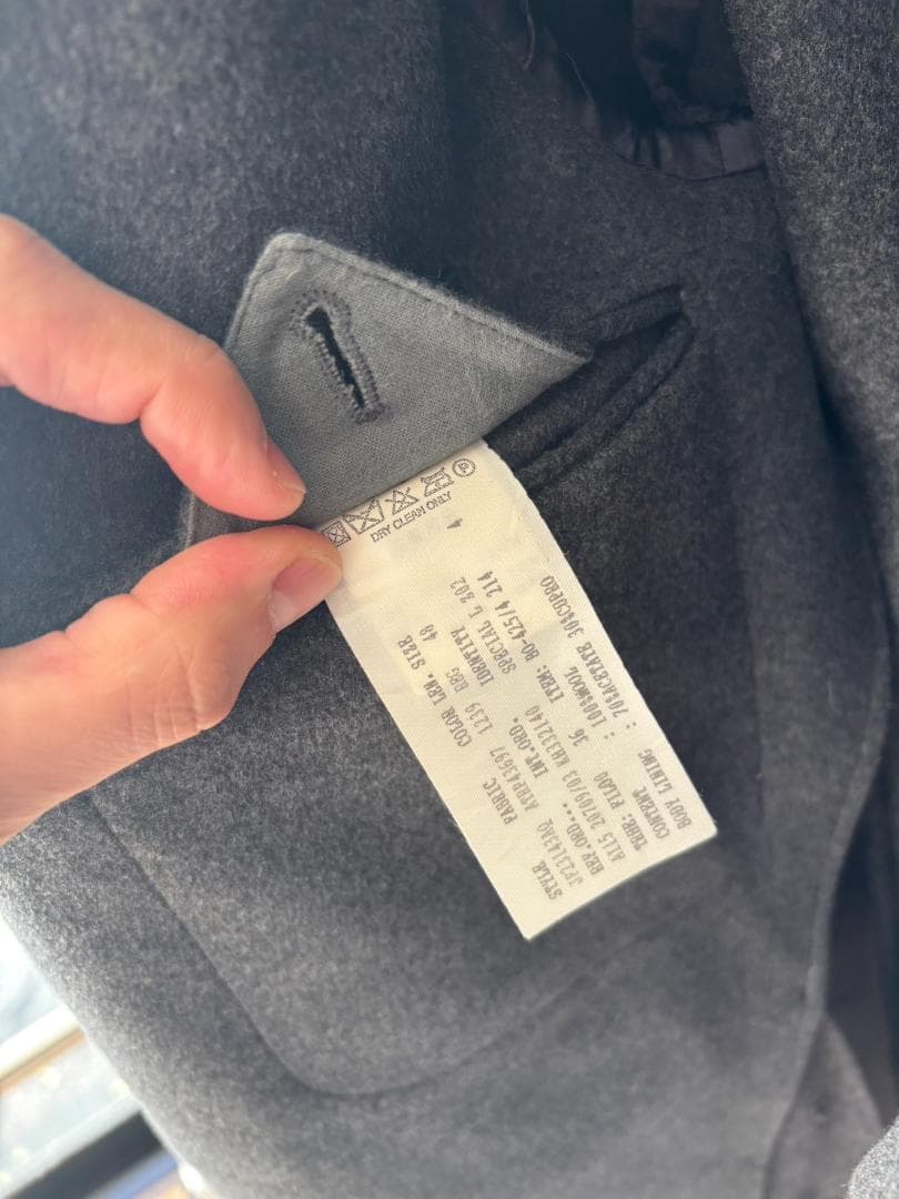 ラルディーニ（LARDINI）コート 花のブローチ付き