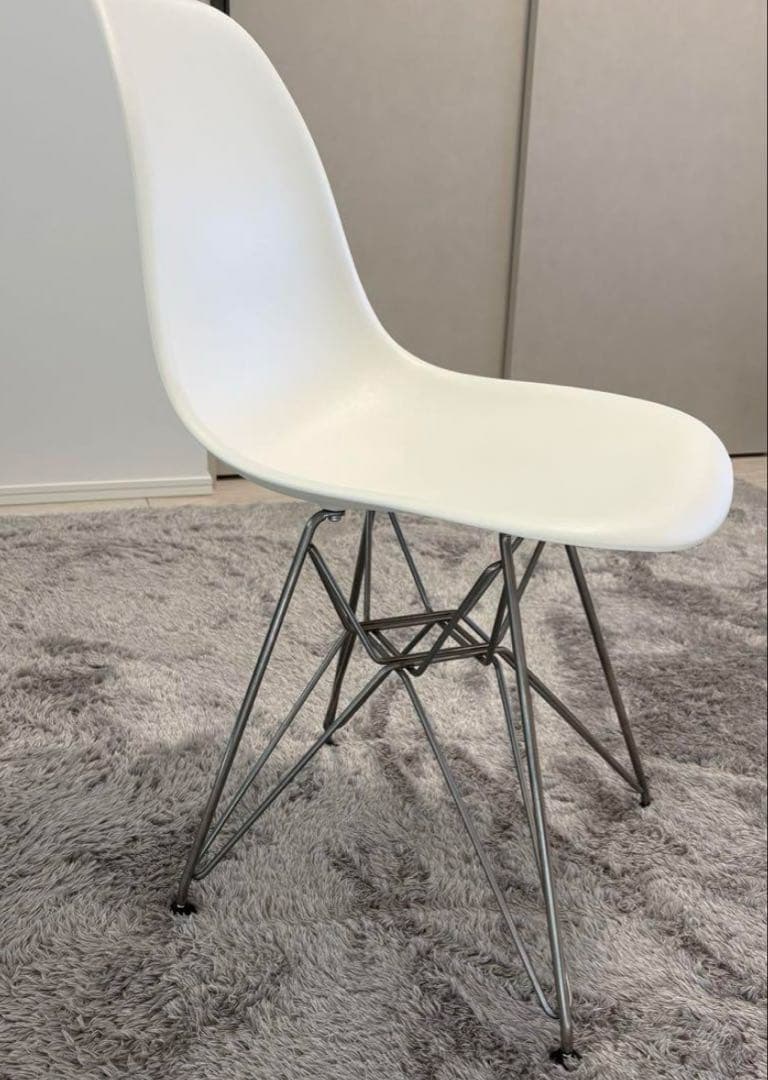 ハーマンミラー　イームズ　シェルチェア　ホワイト