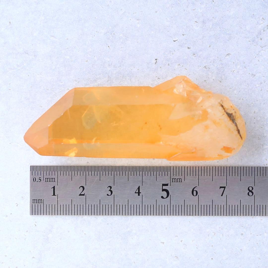 タンジェリンクォーツ 蜜柑水晶 天然石 水晶 鉱物 一点物 健康