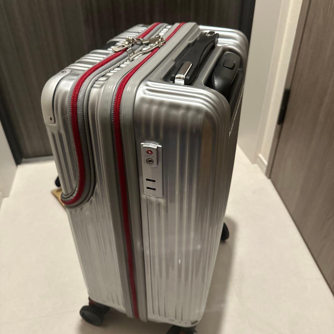 トランスコンチネンツ♪スーツケース38L