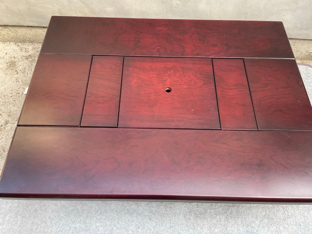 近隣配達可能　割と綺麗　囲炉裏テーブル