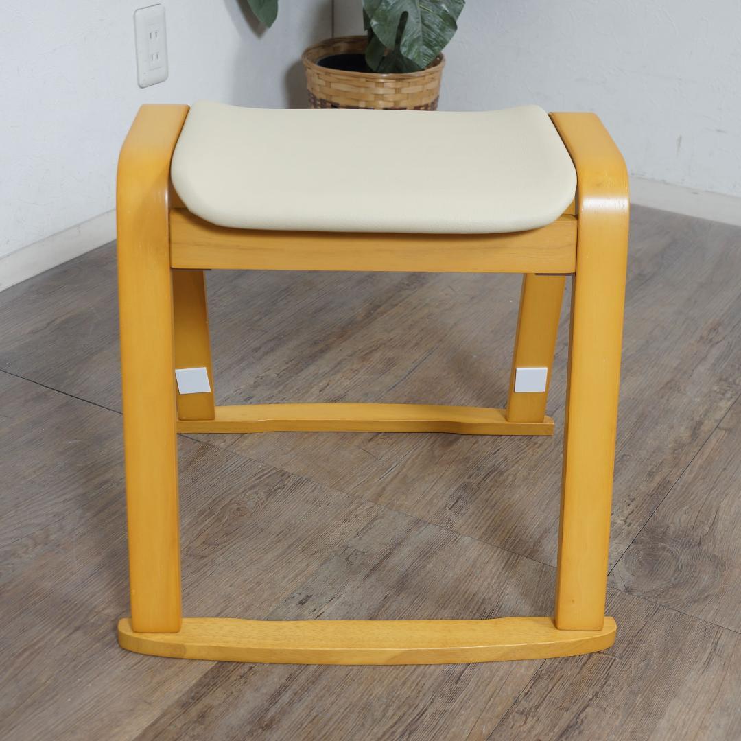 2脚セット【新品】合成皮革　重ねて収納できる スタッキングスツール