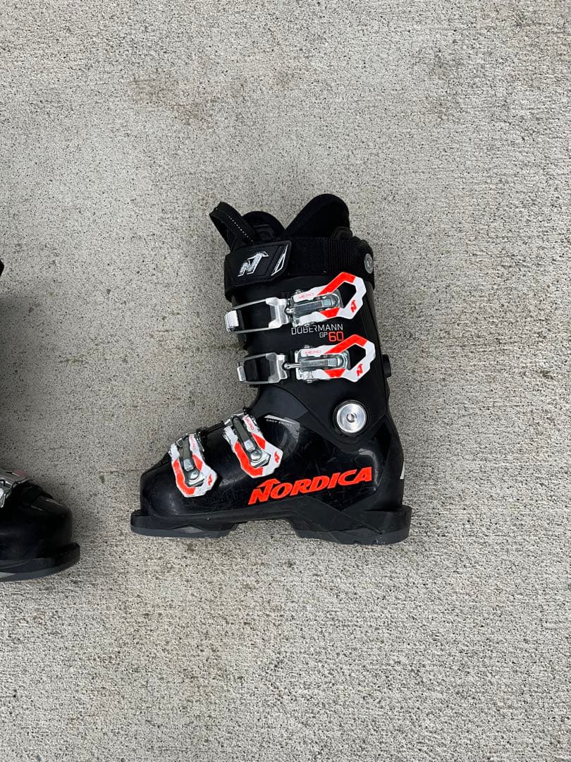 Nordica Dobermann 60子ども用スキー用ブーツ