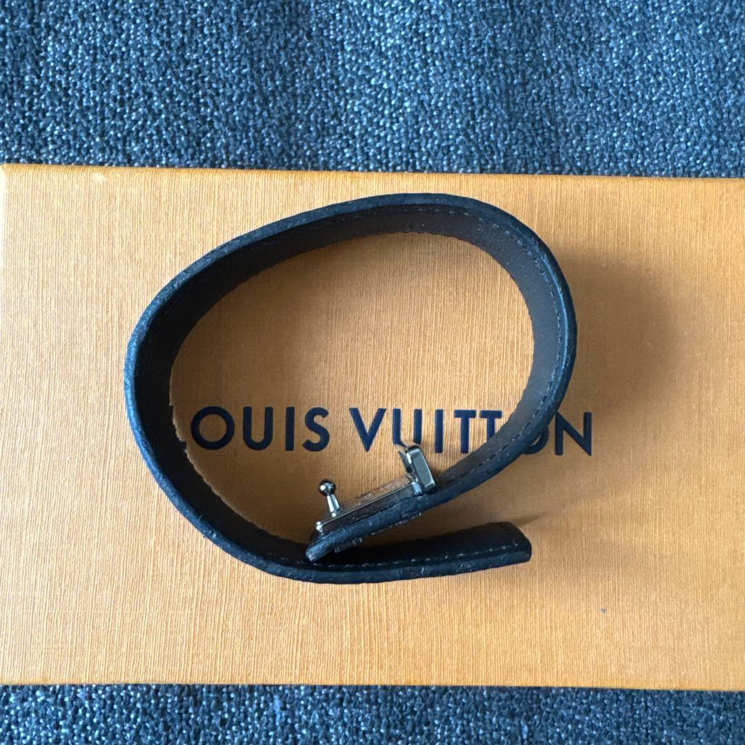 Louis Vuitton ヴィトンレザーブレスレット