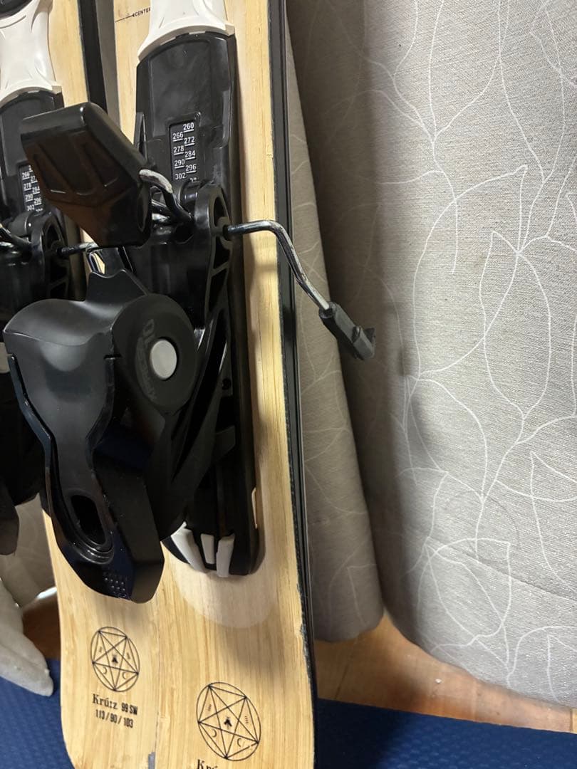 K*O様 ZUMA ショートスキー Krúxz 99 SW 99cm LOOKビ